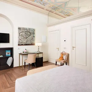 Residenza Mondragone Bed and breakfast